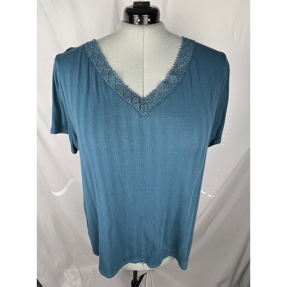 SOFT SURROUNDINGS Women’s 3X Blue Embroidered V Neck Textured Knit Top